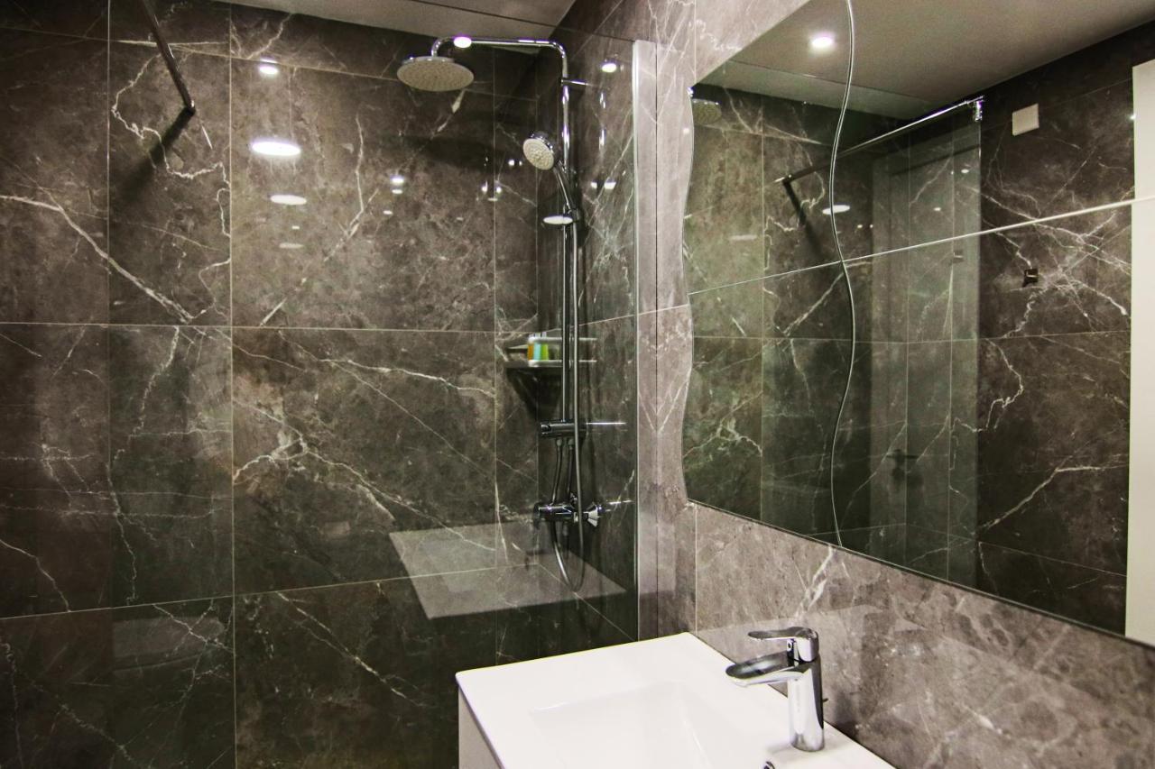 Phaedrus Living: Luxury Suite Nicosia 502 Exterior foto